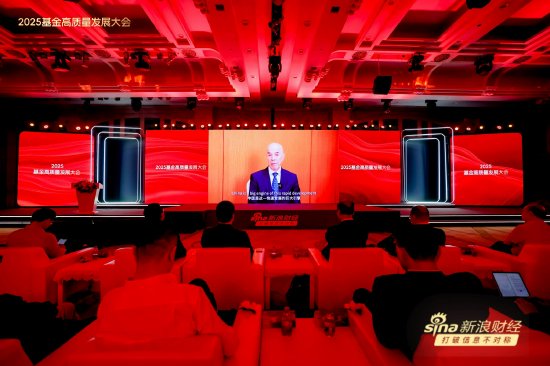 牛津大学教授伊恩·戈尔丁：我不认为全球化已死，它正在迅速转型