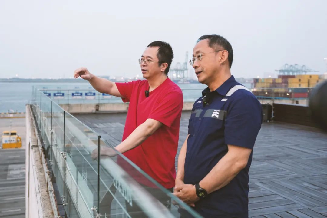 天津港集团董事长褚斌，会见360集团创始人周鸿祎