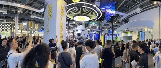 人工智能大会彻底引爆！展区水泄不通，门票炒到2000多，暴走3万步带来最全看点
