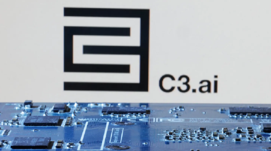 C3 AI盘初暴跌30% CEO称初步销售数据“完全不可接受”