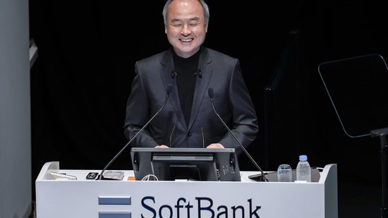 软银豪掷20亿美元投资英特尔 成第五大股东
