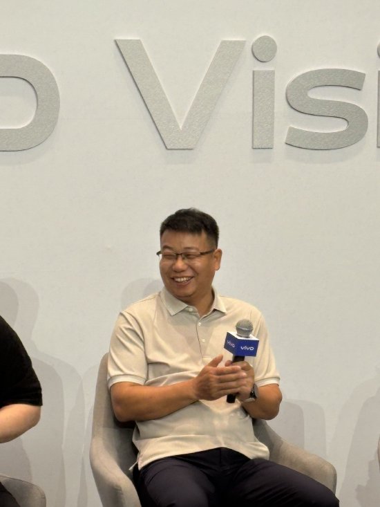 vivo执行副总裁胡柏山：vivo vision价格有望低于1万元